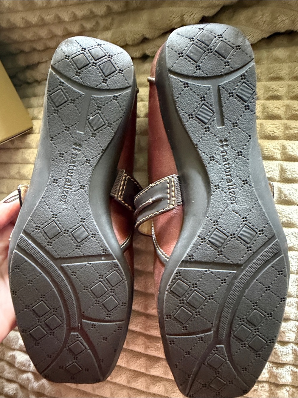 Naturalizer Two-Tone Brown and Black Mary Jane Flats Sz 9 - Picture 8 of 10